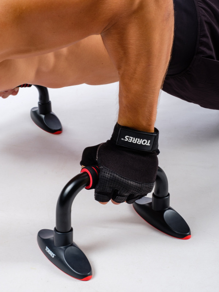 Упоры для отжимания TORRES Push-Up Bars металл, PL5015, эрг. форма, съем. основания, черн-крас